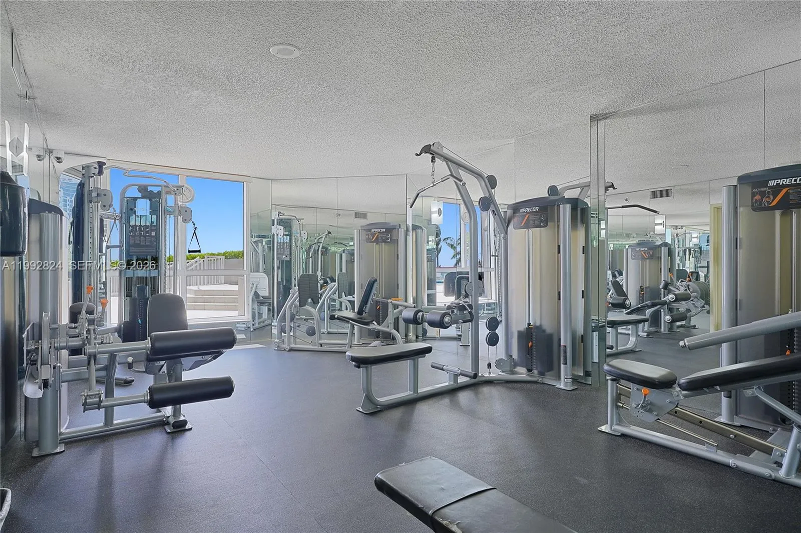 Miami Beach, Florida 33141, 2 Bedrooms Bedrooms, ,2 BathroomsBathrooms,Residential Lease,For Rent,A11992824