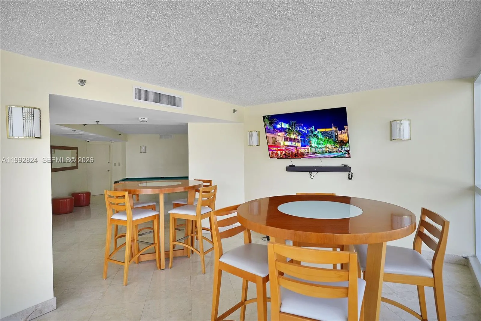 Miami Beach, Florida 33141, 2 Bedrooms Bedrooms, ,2 BathroomsBathrooms,Residential Lease,For Rent,A11992824