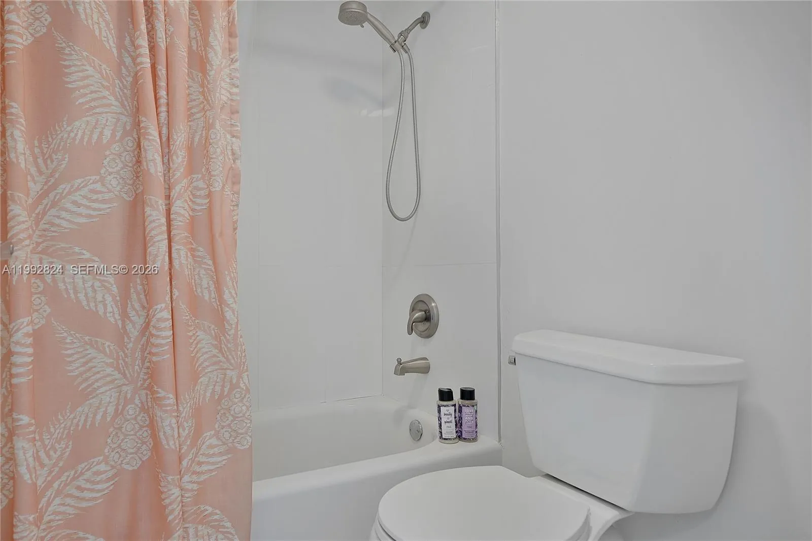 Miami Beach, Florida 33141, 2 Bedrooms Bedrooms, ,2 BathroomsBathrooms,Residential Lease,For Rent,A11992824