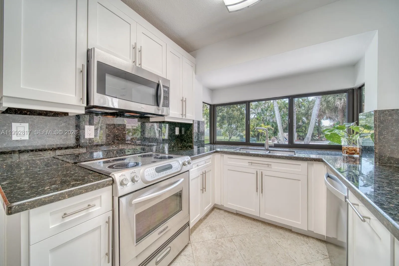 7320 Sw 100th Ct, Miami, Florida 33173, Miami, Florida 33173, 3 Bedrooms Bedrooms, ,2 BathroomsBathrooms,Residential Lease,For Rent,7320 Sw 100th Ct, Miami, Florida 33173,A11992817