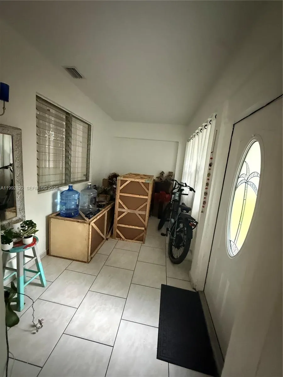 1921 Jefferson St, Hollywood, Florida 33020, Hollywood, Florida 33020, 2 Bedrooms Bedrooms, ,1 BathroomBathrooms,Residential Lease,For Rent,1921 Jefferson St, Hollywood, Florida 33020,A11992822