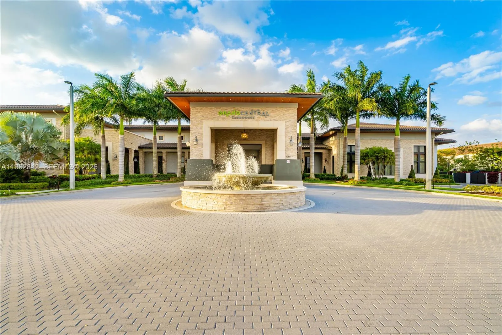 9807 Nw 88th Ter, Doral, Florida 33178, Doral, Florida 33178, 3 Bedrooms Bedrooms, ,2 BathroomsBathrooms,Residential,For Sale,9807 Nw 88th Ter, Doral, Florida 33178,A11992812