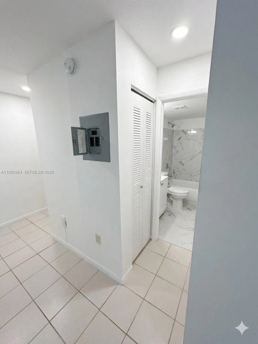 6270 W Flagler St A4, Miami, Florida 33144, Miami, Florida 33144, 1 Bedroom Bedrooms, ,1 BathroomBathrooms,Residential Lease,For Rent,6270 W Flagler St A4, Miami, Florida 33144,A11992864