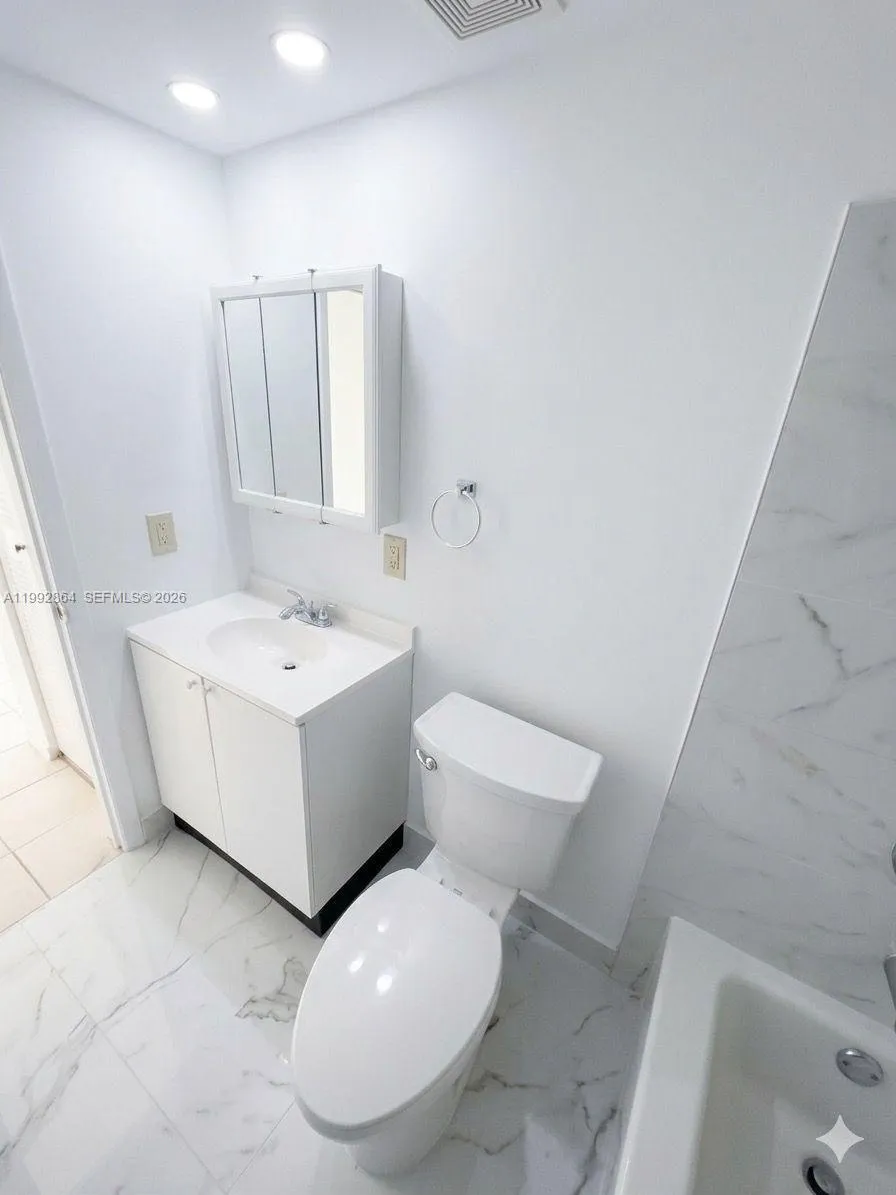 6270 W Flagler St A4, Miami, Florida 33144, Miami, Florida 33144, 1 Bedroom Bedrooms, ,1 BathroomBathrooms,Residential Lease,For Rent,6270 W Flagler St A4, Miami, Florida 33144,A11992864