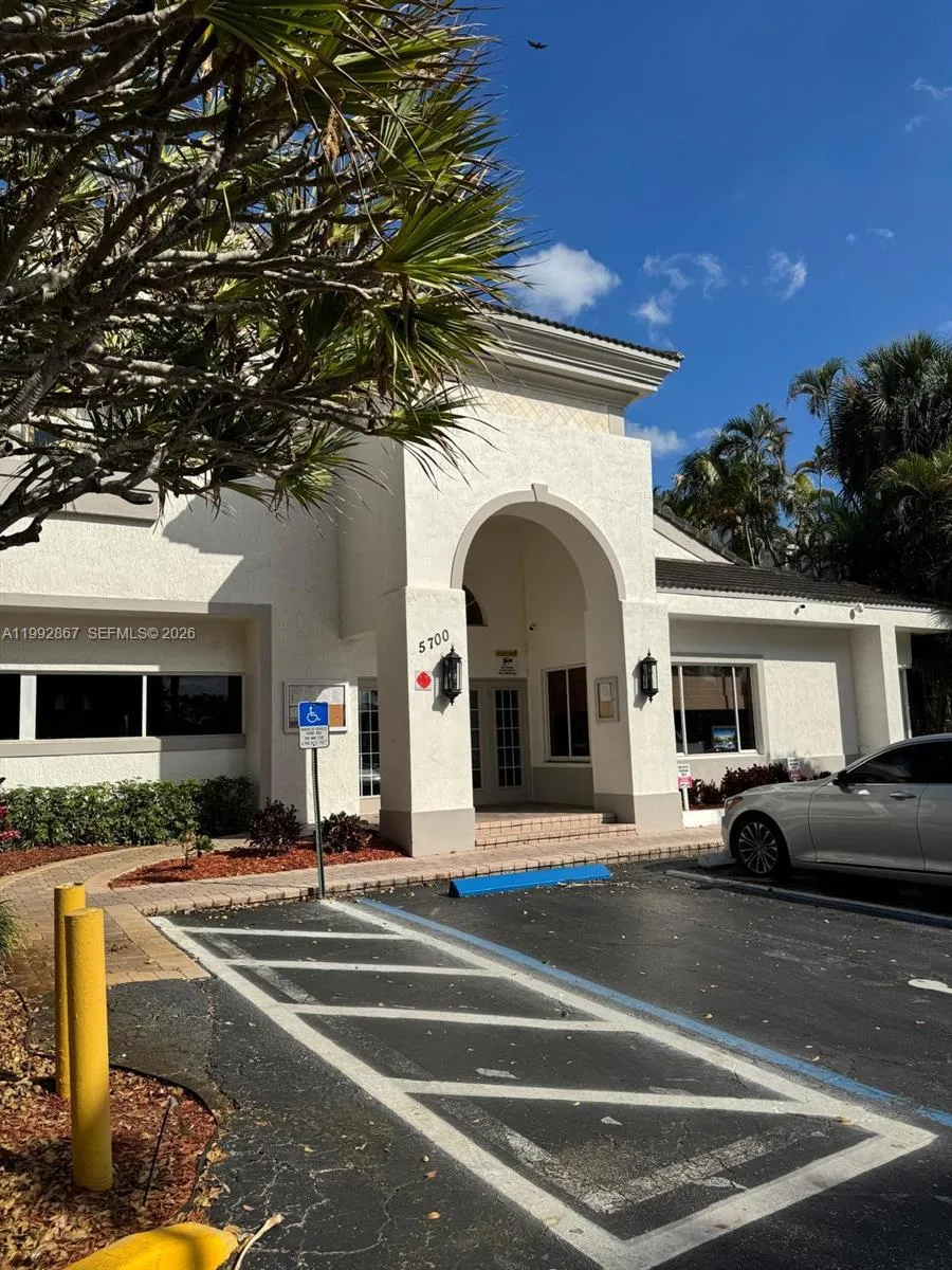 5760 Rock Island Rd 304, Tamarac, Florida 33319, Tamarac, Florida 33319, 1 Bedroom Bedrooms, ,1 BathroomBathrooms,Residential,For Sale,5760 Rock Island Rd 304, Tamarac, Florida 33319,A11992867