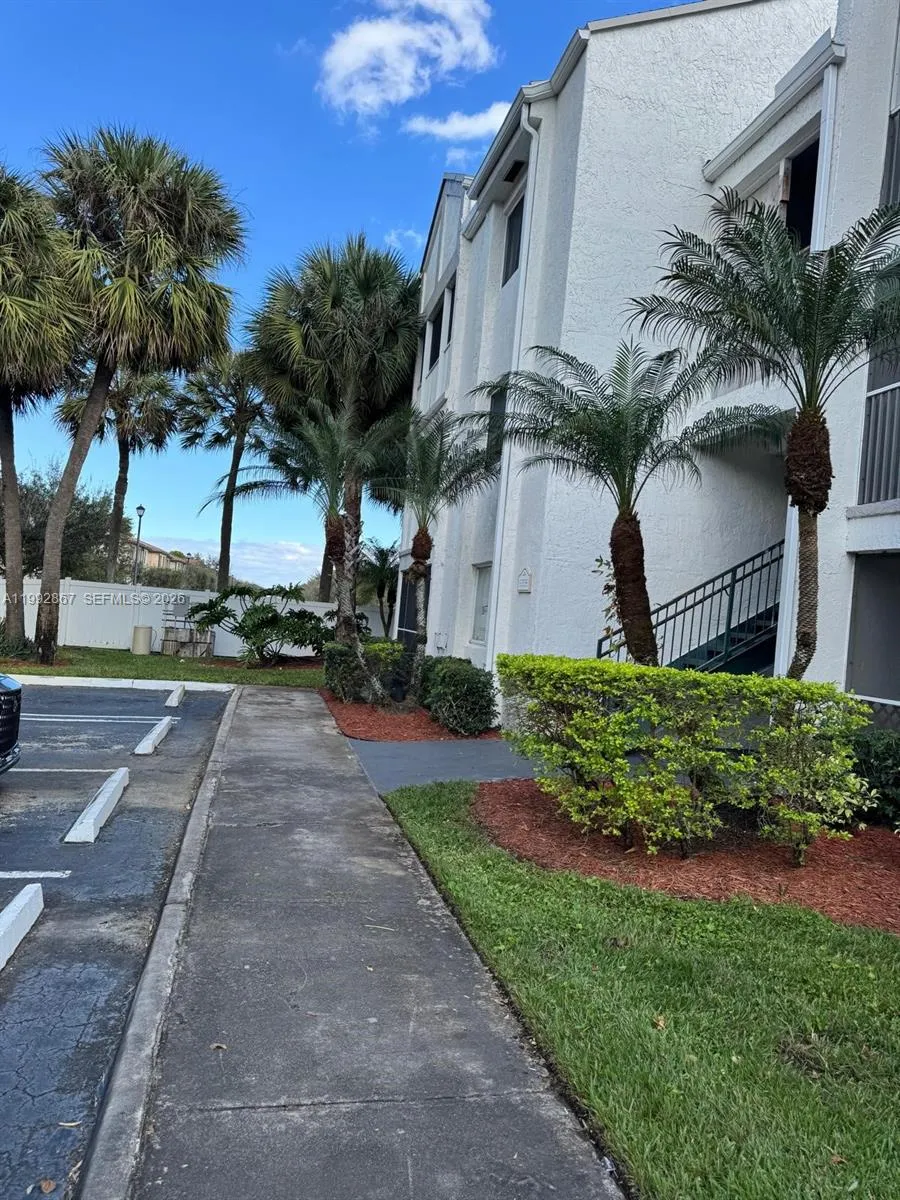 5760 Rock Island Rd 304, Tamarac, Florida 33319, Tamarac, Florida 33319, 1 Bedroom Bedrooms, ,1 BathroomBathrooms,Residential,For Sale,5760 Rock Island Rd 304, Tamarac, Florida 33319,A11992867