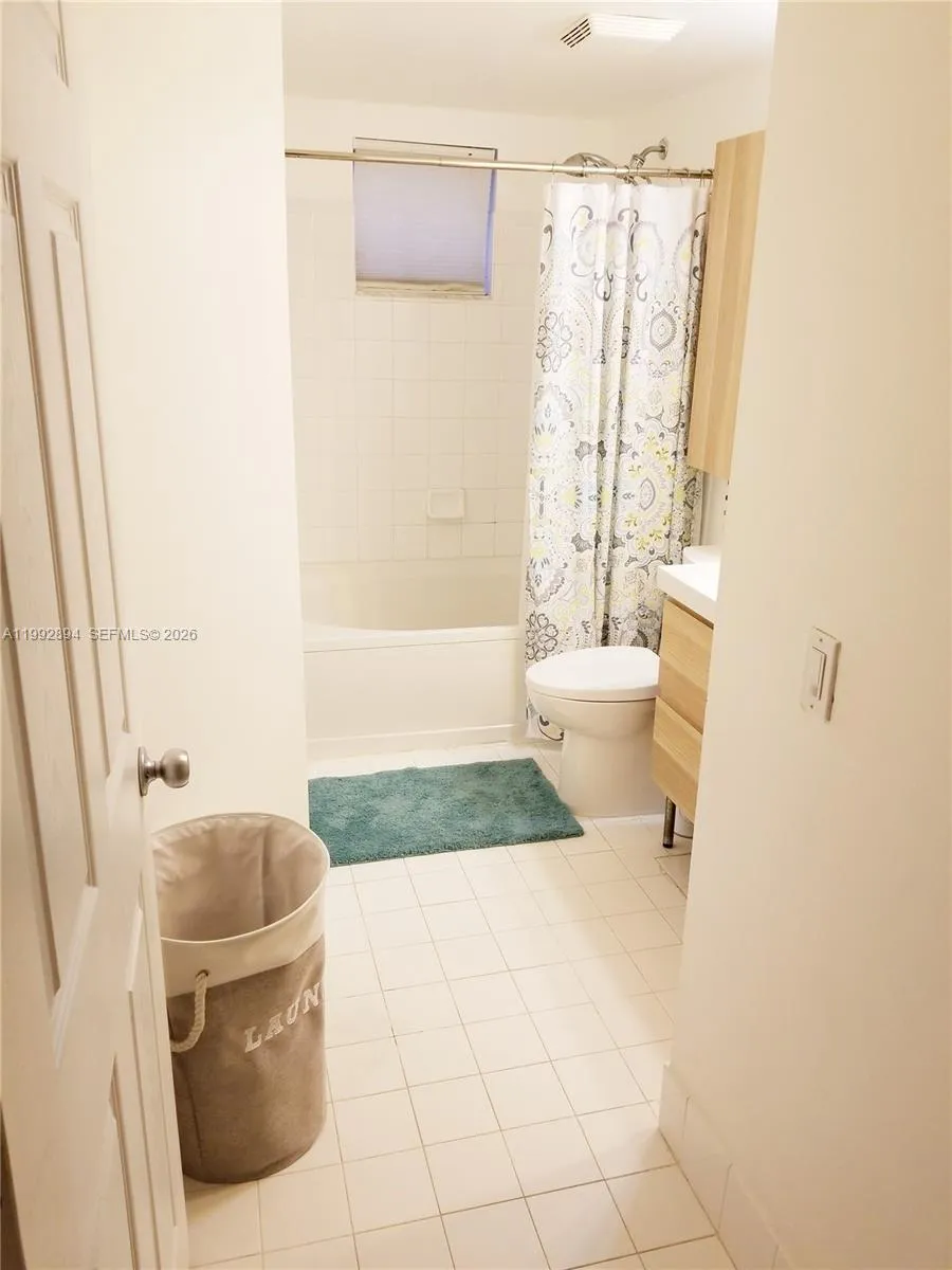 17125 N Bay Rd 3403, Sunny Isles Beach, Florida 33, Sunny Isles Beach, Florida 33160, 1 Bedroom Bedrooms, ,1 BathroomBathrooms,Residential Lease,For Rent,17125 N Bay Rd 3403, Sunny Isles Beach, Florida 33,A11992894