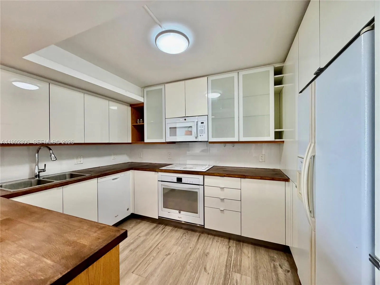 1000 Parkview Dr 723, Hallandale Beach, Florida 33, Hallandale Beach, Florida 33009, 2 Bedrooms Bedrooms, ,2 BathroomsBathrooms,Residential Lease,For Rent,1000 Parkview Dr 723, Hallandale Beach, Florida 33,A11992306