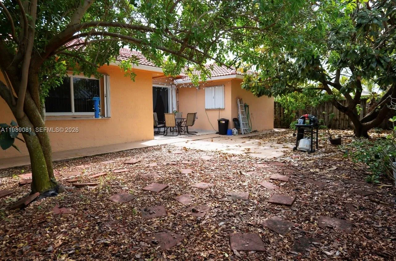 Miami, Florida 33196, 3 Bedrooms Bedrooms, ,2 BathroomsBathrooms,Residential,For Sale,A11989081