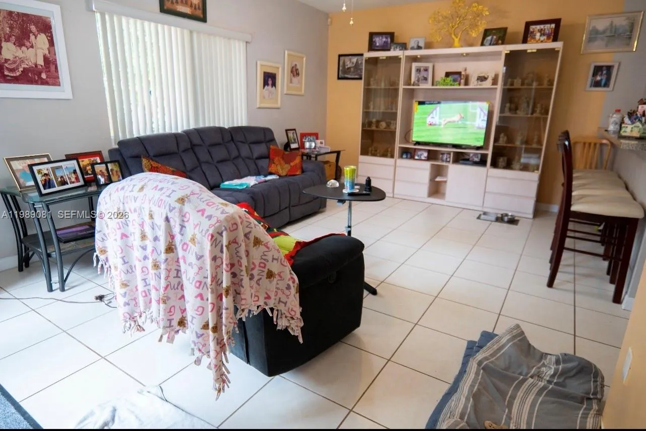 Miami, Florida 33196, 3 Bedrooms Bedrooms, ,2 BathroomsBathrooms,Residential,For Sale,A11989081