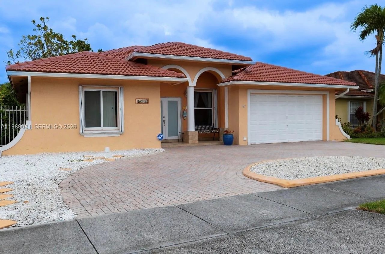 Miami, Florida 33196, 3 Bedrooms Bedrooms, ,2 BathroomsBathrooms,Residential,For Sale,A11989081