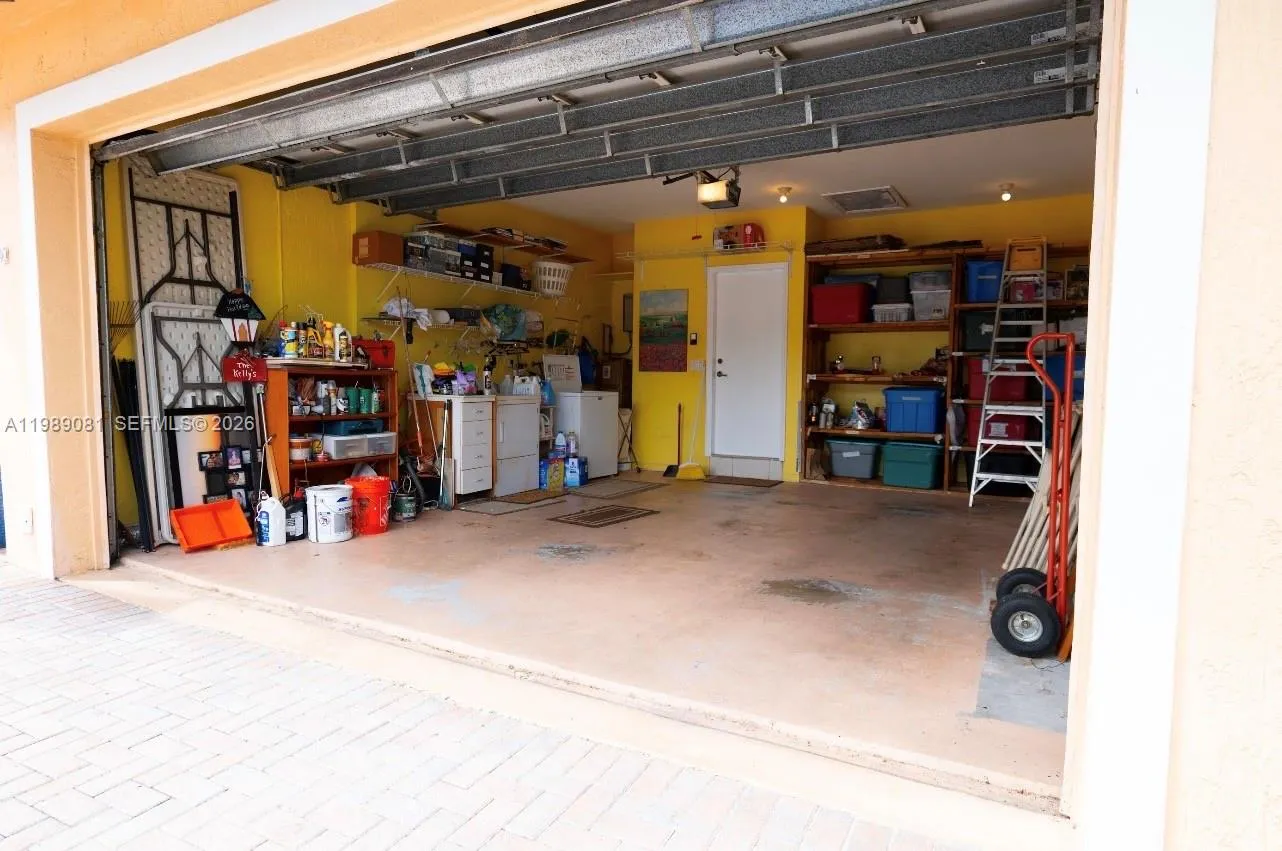 Miami, Florida 33196, 3 Bedrooms Bedrooms, ,2 BathroomsBathrooms,Residential,For Sale,A11989081