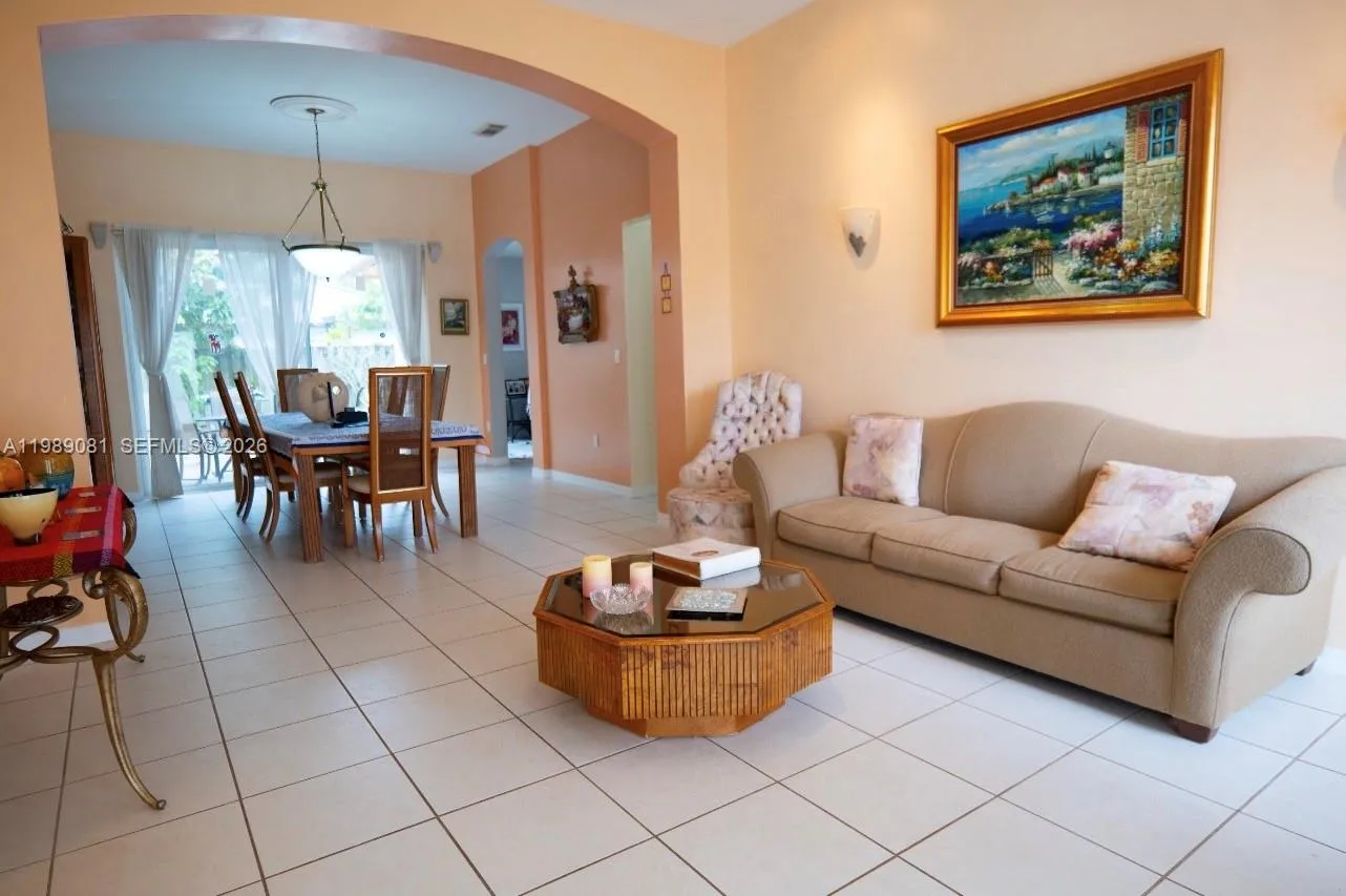 Miami, Florida 33196, 3 Bedrooms Bedrooms, ,2 BathroomsBathrooms,Residential,For Sale,A11989081