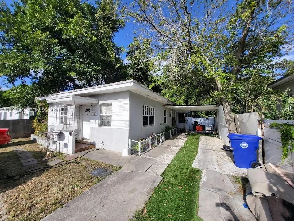 5731 - 5733 Nw 6th Ave, Miami, Florida 33127, Miami, Florida 33127, ,Residential Income,For Sale,5731 - 5733 Nw 6th Ave, Miami, Florida 33127,A11992930