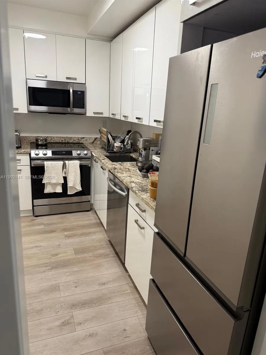 5005 Collins Ave 1525, Miami Beach, Florida 33140, Miami Beach, Florida 33140, 2 Bedrooms Bedrooms, ,1 BathroomBathrooms,Residential Lease,For Rent,5005 Collins Ave 1525, Miami Beach, Florida 33140,A11992141