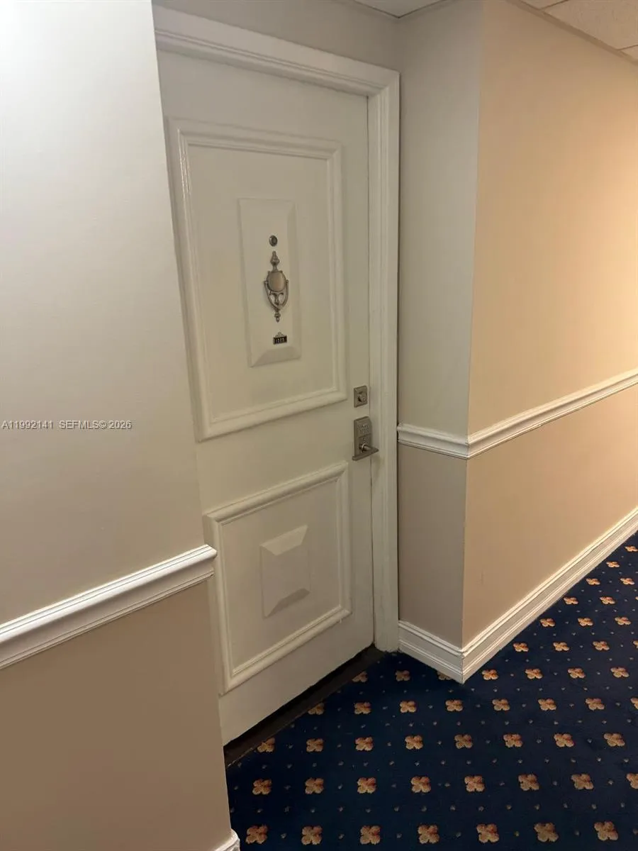 5005 Collins Ave 1525, Miami Beach, Florida 33140, Miami Beach, Florida 33140, 2 Bedrooms Bedrooms, ,1 BathroomBathrooms,Residential Lease,For Rent,5005 Collins Ave 1525, Miami Beach, Florida 33140,A11992141