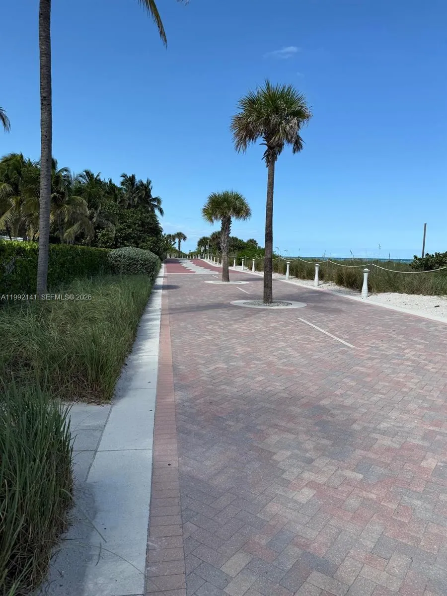 5005 Collins Ave 1525, Miami Beach, Florida 33140, Miami Beach, Florida 33140, 2 Bedrooms Bedrooms, ,1 BathroomBathrooms,Residential Lease,For Rent,5005 Collins Ave 1525, Miami Beach, Florida 33140,A11992141