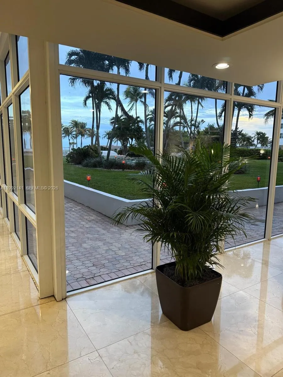 5005 Collins Ave 1525, Miami Beach, Florida 33140, Miami Beach, Florida 33140, 2 Bedrooms Bedrooms, ,1 BathroomBathrooms,Residential Lease,For Rent,5005 Collins Ave 1525, Miami Beach, Florida 33140,A11992141