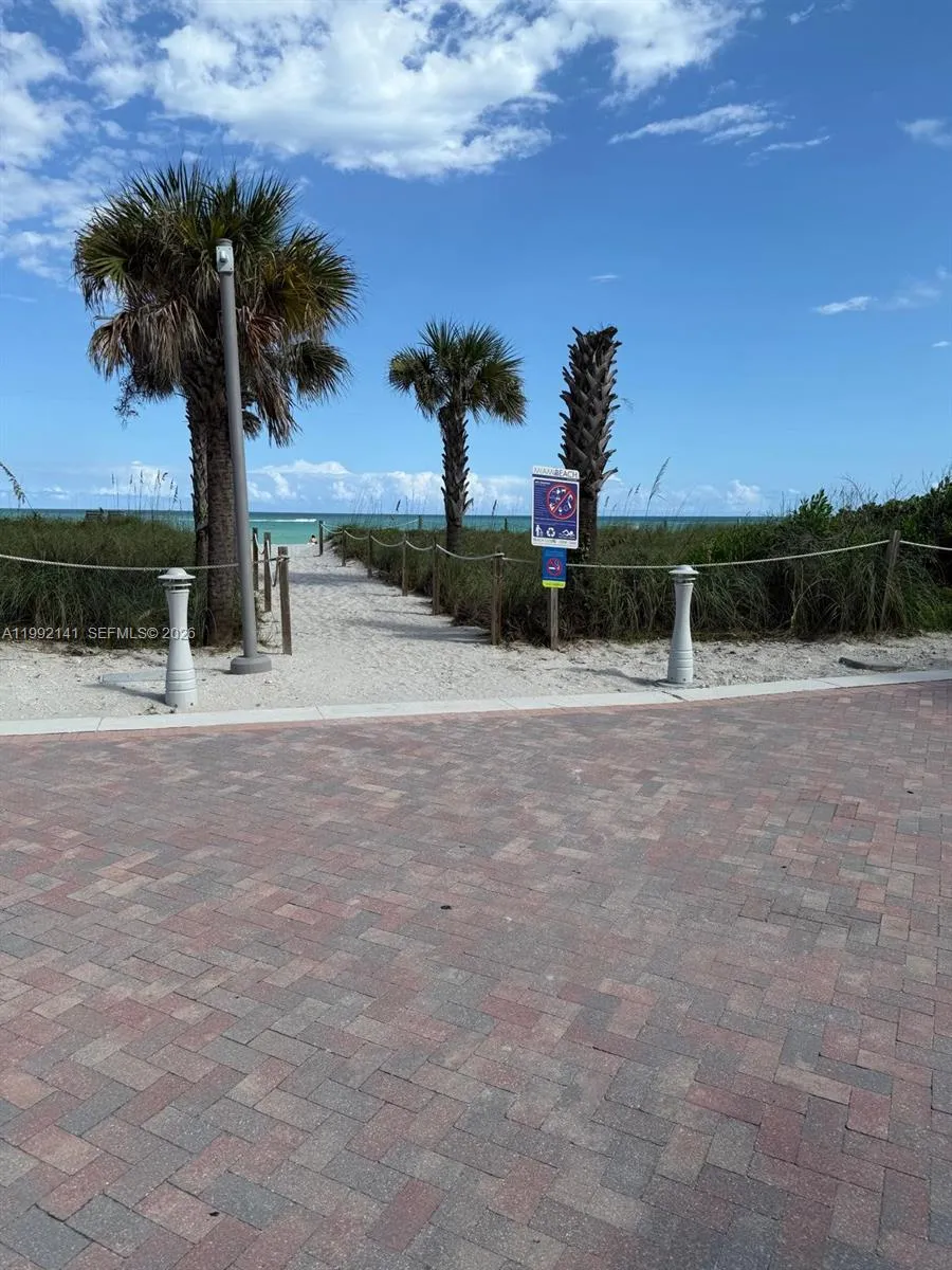 5005 Collins Ave 1525, Miami Beach, Florida 33140, Miami Beach, Florida 33140, 2 Bedrooms Bedrooms, ,1 BathroomBathrooms,Residential Lease,For Rent,5005 Collins Ave 1525, Miami Beach, Florida 33140,A11992141