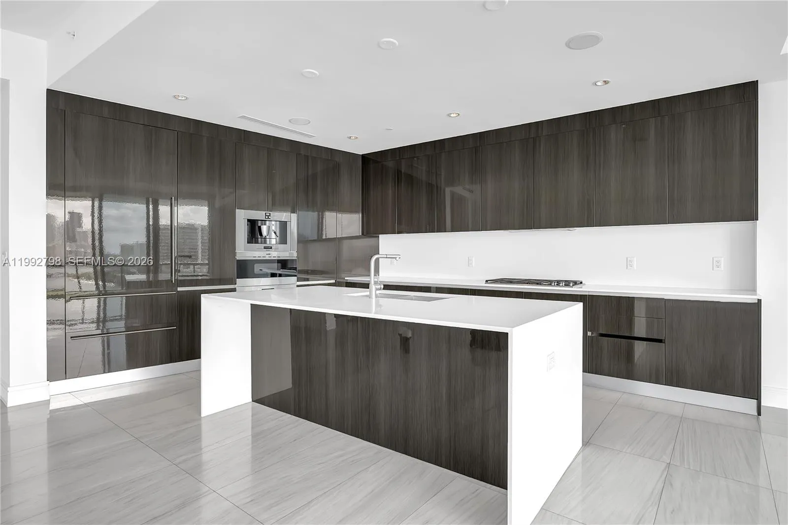 3300 Ne 188th St 615, Aventura, Florida 33180, Aventura, Florida 33180, 3 Bedrooms Bedrooms, ,5 BathroomsBathrooms,Residential,For Sale,3300 Ne 188th St 615, Aventura, Florida 33180,A11992798