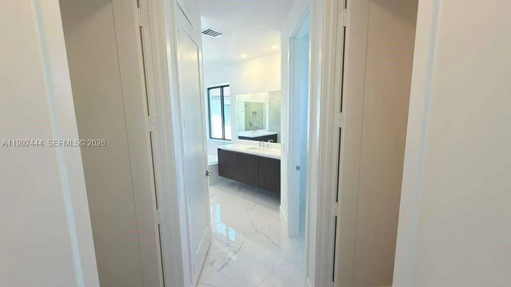 19708 Ne 14th, Miami, Florida 33179, Miami, Florida 33179, 5 Bedrooms Bedrooms, ,4 BathroomsBathrooms,Residential Lease,For Rent,19708 Ne 14th, Miami, Florida 33179,A11992444