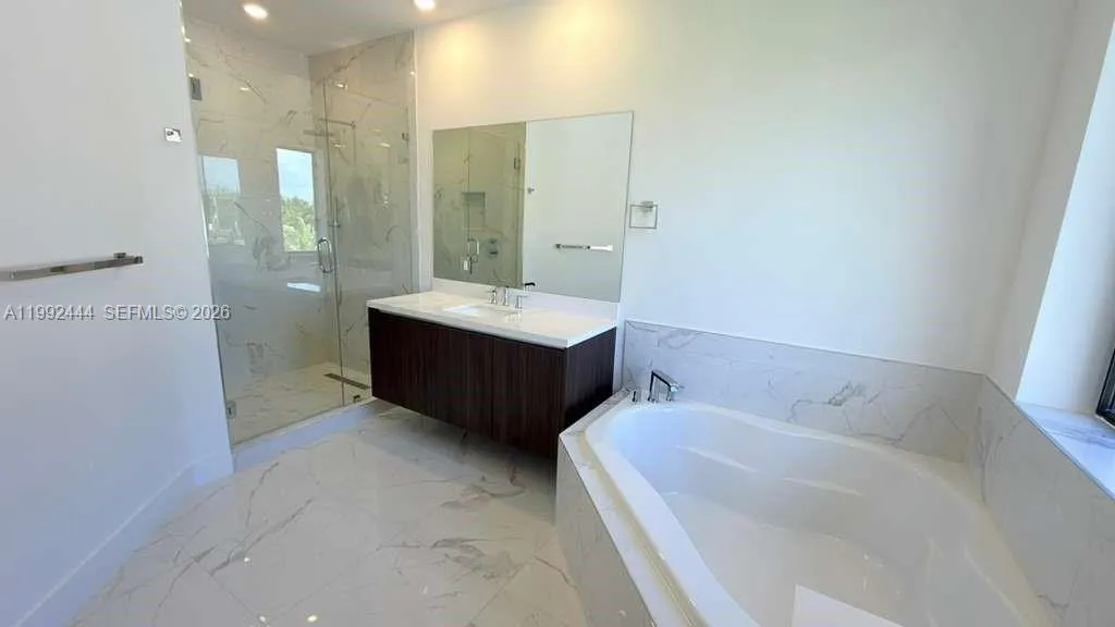 19708 Ne 14th, Miami, Florida 33179, Miami, Florida 33179, 5 Bedrooms Bedrooms, ,4 BathroomsBathrooms,Residential Lease,For Rent,19708 Ne 14th, Miami, Florida 33179,A11992444