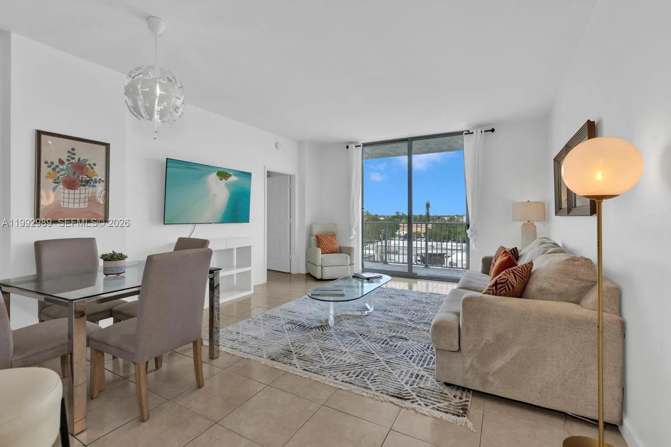 140 S Dixie Hwy 403, Hollywood, Florida 33020, Hollywood, Florida 33020, 2 Bedrooms Bedrooms, ,2 BathroomsBathrooms,Residential Lease,For Rent,140 S Dixie Hwy 403, Hollywood, Florida 33020,A11992989