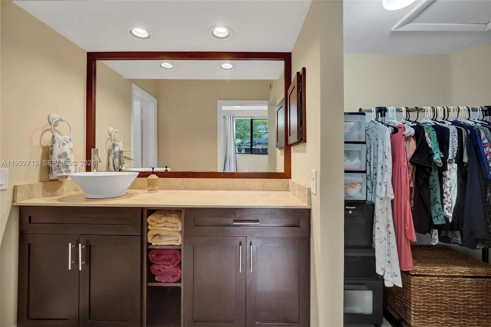 8119 Nw 17th Mnr 8119, Plantation, Florida 33322, Plantation, Florida 33322, 2 Bedrooms Bedrooms, ,2 BathroomsBathrooms,Residential,For Sale,8119 Nw 17th Mnr 8119, Plantation, Florida 33322,A11992713