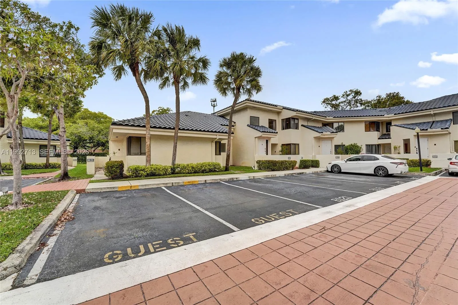 8119 Nw 17th Mnr 8119, Plantation, Florida 33322, Plantation, Florida 33322, 2 Bedrooms Bedrooms, ,2 BathroomsBathrooms,Residential,For Sale,8119 Nw 17th Mnr 8119, Plantation, Florida 33322,A11992713