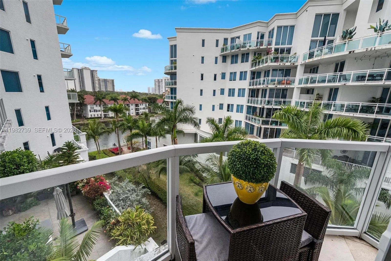 3030 Ne 188th St 404, Aventura, Florida 33180, Aventura, Florida 33180, 2 Bedrooms Bedrooms, ,2 BathroomsBathrooms,Residential,For Sale,3030 Ne 188th St 404, Aventura, Florida 33180,A11982739