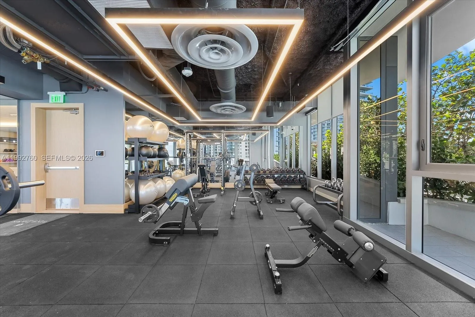 500 Alton Rd 2205, Miami Beach, Florida 33139, Miami Beach, Florida 33139, 4 Bedrooms Bedrooms, ,3 BathroomsBathrooms,Residential Lease,For Rent,500 Alton Rd 2205, Miami Beach, Florida 33139,A11992760