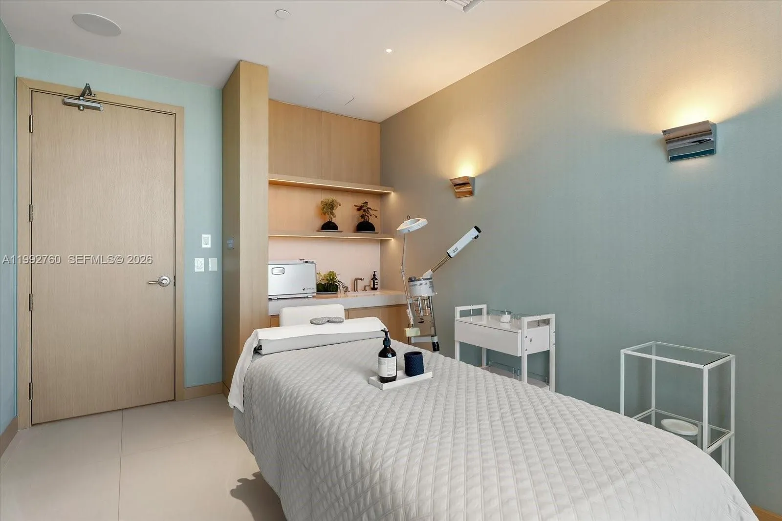 500 Alton Rd 2205, Miami Beach, Florida 33139, Miami Beach, Florida 33139, 4 Bedrooms Bedrooms, ,3 BathroomsBathrooms,Residential Lease,For Rent,500 Alton Rd 2205, Miami Beach, Florida 33139,A11992760