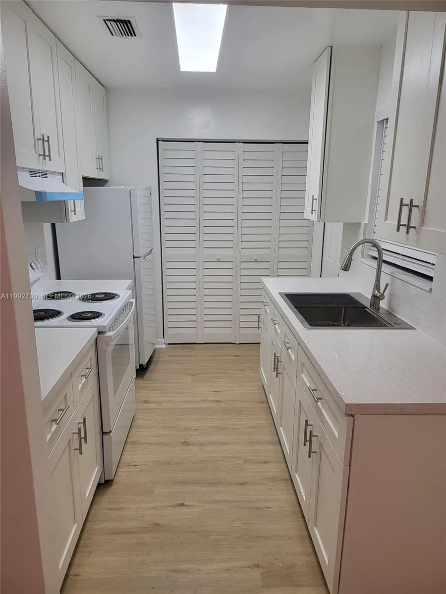 5645 Taft St, Hollywood, Florida 33021, Hollywood, Florida 33021, ,Commercial Sale,For Sale,5645 Taft St, Hollywood, Florida 33021,A11992730