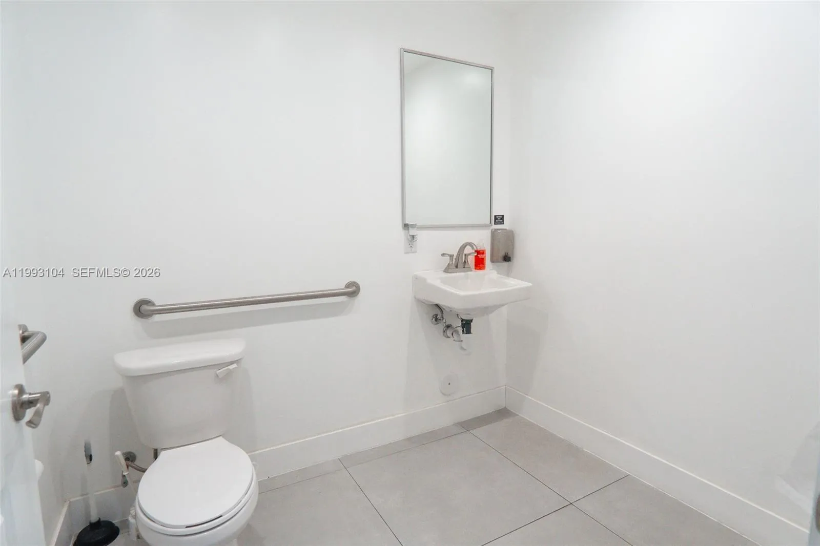 2268 Sw 8th St, Miami, Florida 33135, Miami, Florida 33135, ,Commercial Lease,For Rent,2268 Sw 8th St, Miami, Florida 33135,A11993104