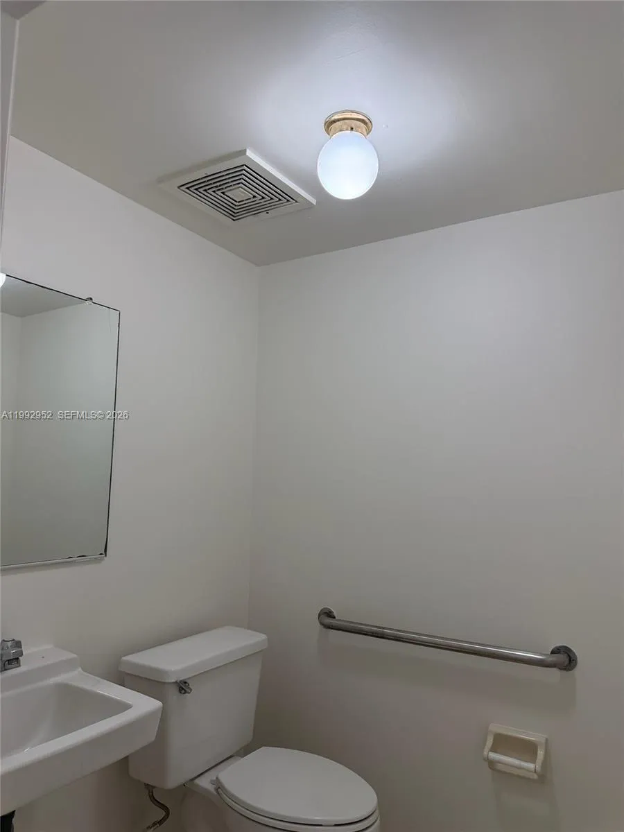 Medley, Florida 33166, ,Commercial Lease,For Rent,A11992952