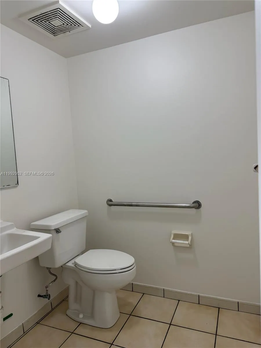 Medley, Florida 33166, ,Commercial Lease,For Rent,A11992952