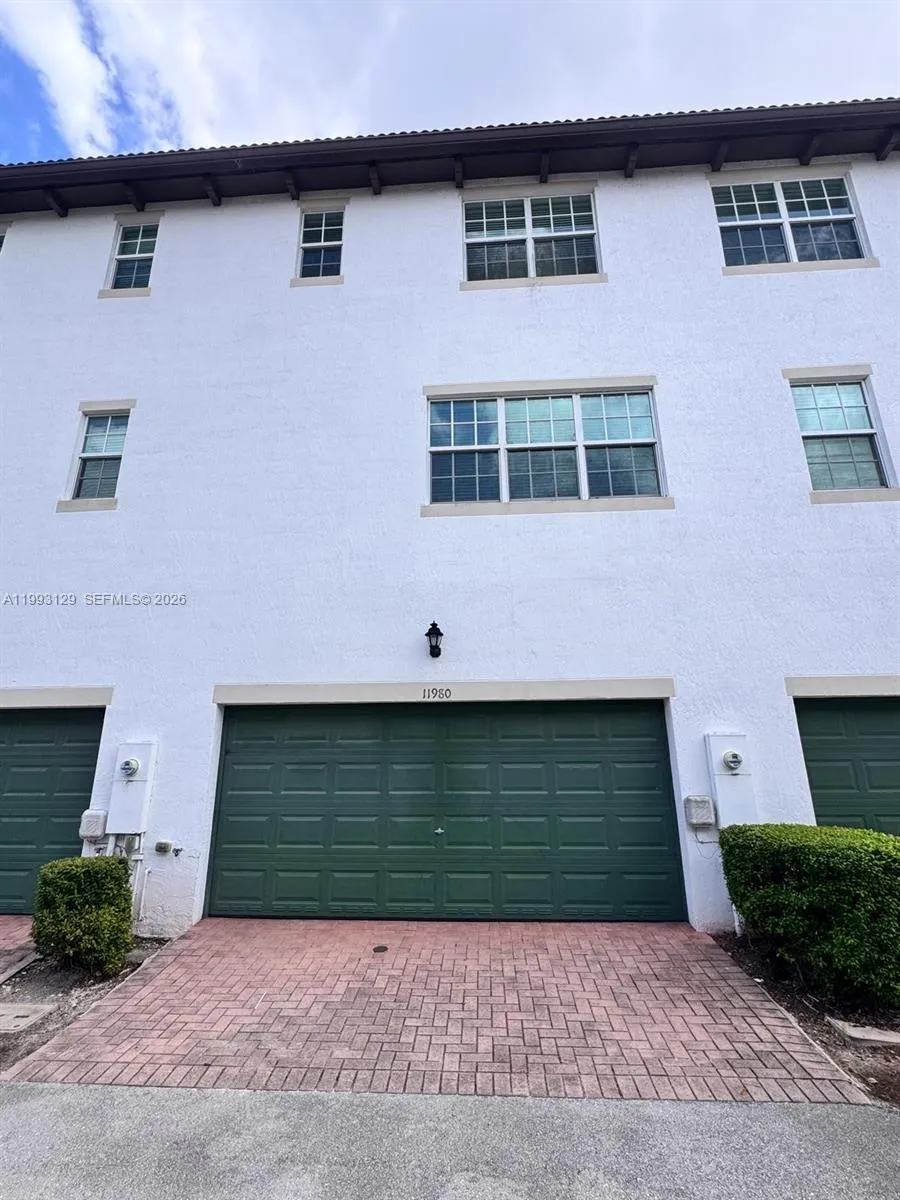 11980 Sw 29th St, Miramar, Florida 33025, Miramar, Florida 33025, 3 Bedrooms Bedrooms, ,3 BathroomsBathrooms,Residential Lease,For Rent,11980 Sw 29th St, Miramar, Florida 33025,A11993129