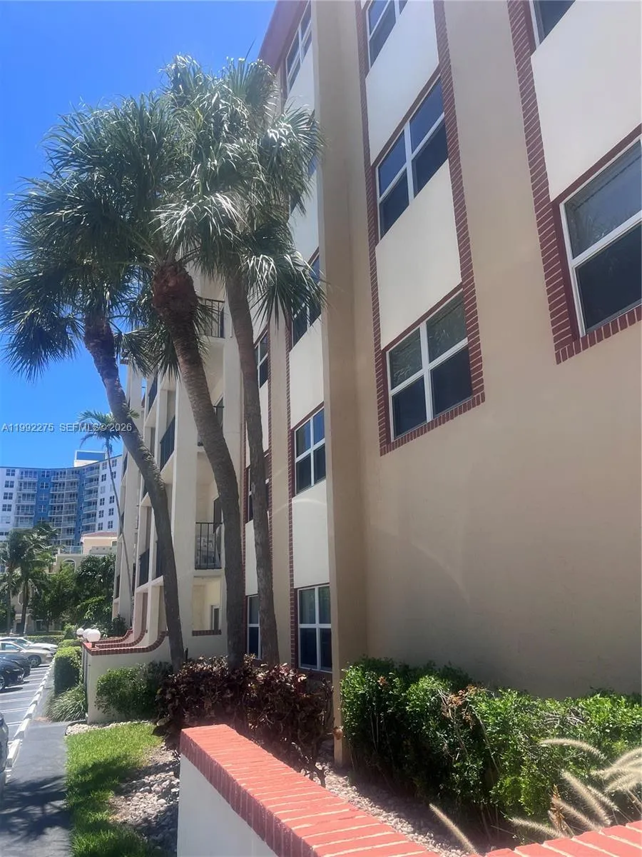 400 N Riverside Dr 503, Pompano Beach, Florida 330, Pompano Beach, Florida 33062, 2 Bedrooms Bedrooms, 4 Rooms Rooms,2 BathroomsBathrooms,Residential,For Sale,400 N Riverside Dr 503, Pompano Beach, Florida 330,A11992275