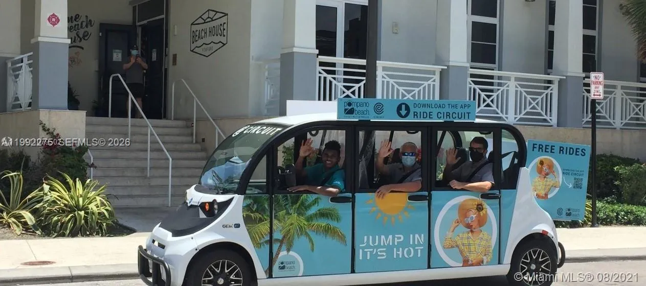 FREE CIRCUIT ELECTRIC GOLF CART