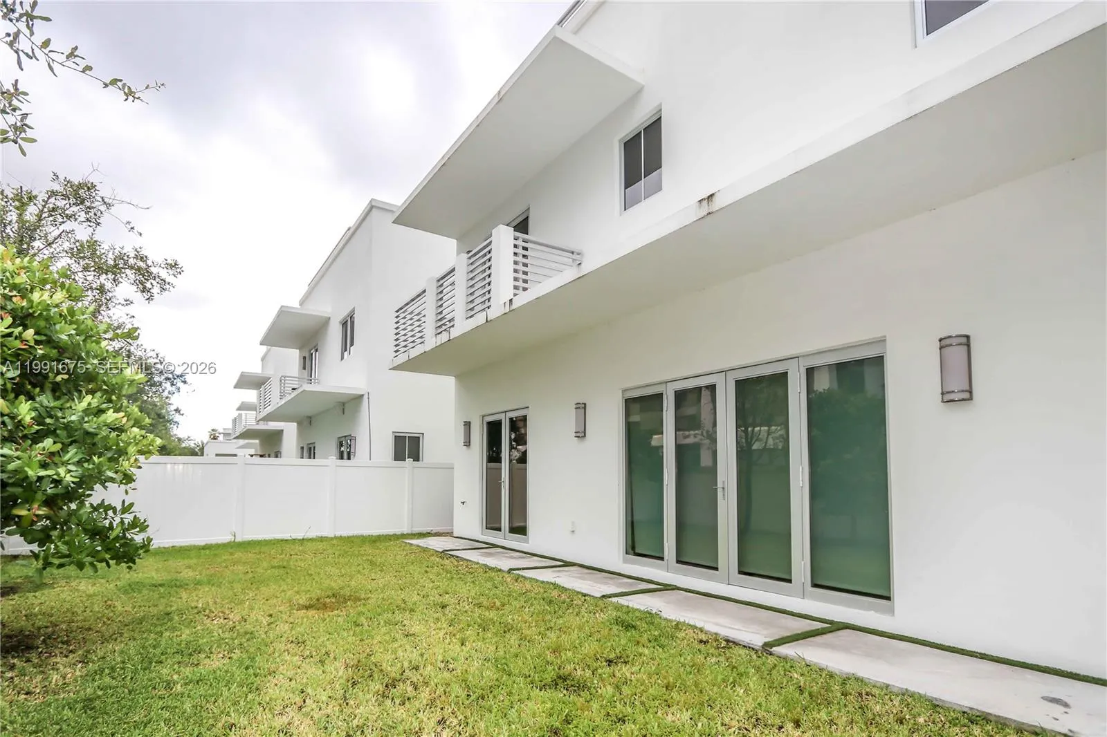 8250 Nw 33rd Ter, Doral, Florida 33122, Doral, Florida 33122, 5 Bedrooms Bedrooms, ,6 BathroomsBathrooms,Residential Lease,For Rent,8250 Nw 33rd Ter, Doral, Florida 33122,A11991675