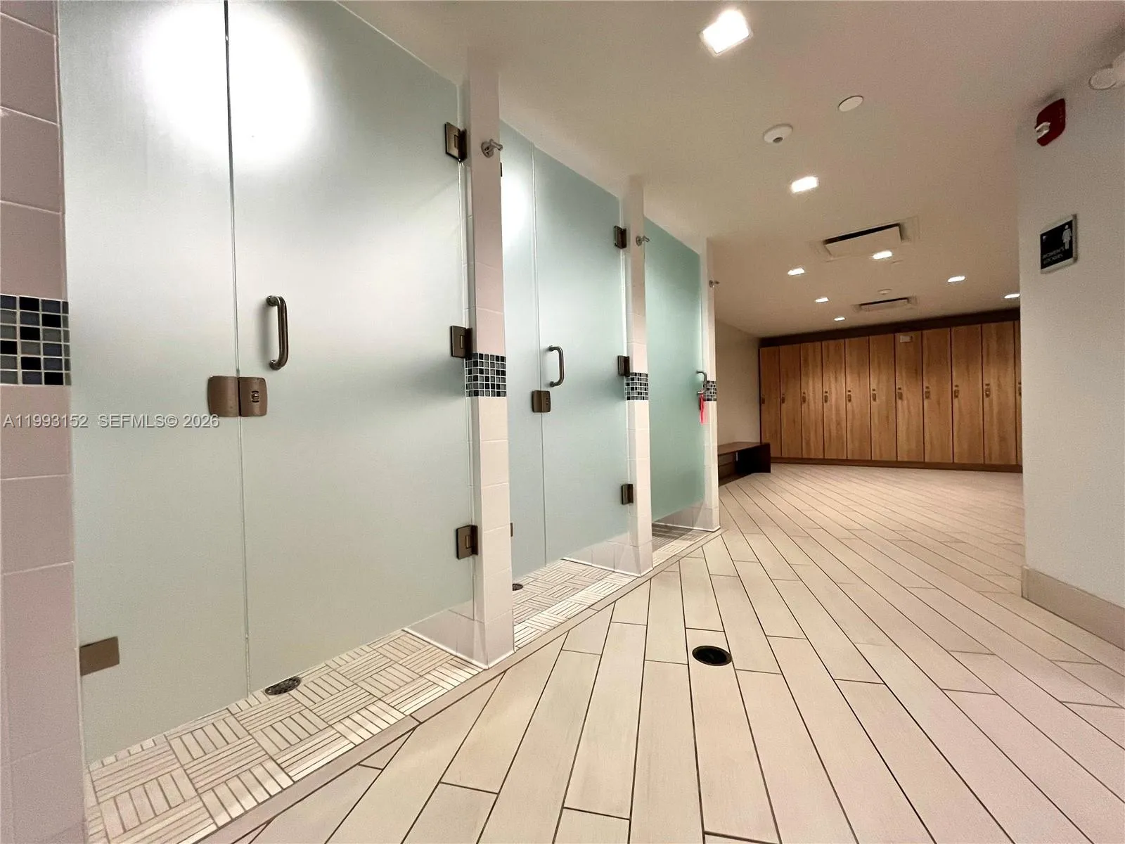 2500 Parkview Dr 1803, Hallandale Beach, Florida 3, Hallandale Beach, Florida 33009, 1 Bedroom Bedrooms, ,1 BathroomBathrooms,Residential Lease,For Rent,2500 Parkview Dr 1803, Hallandale Beach, Florida 3,A11993152