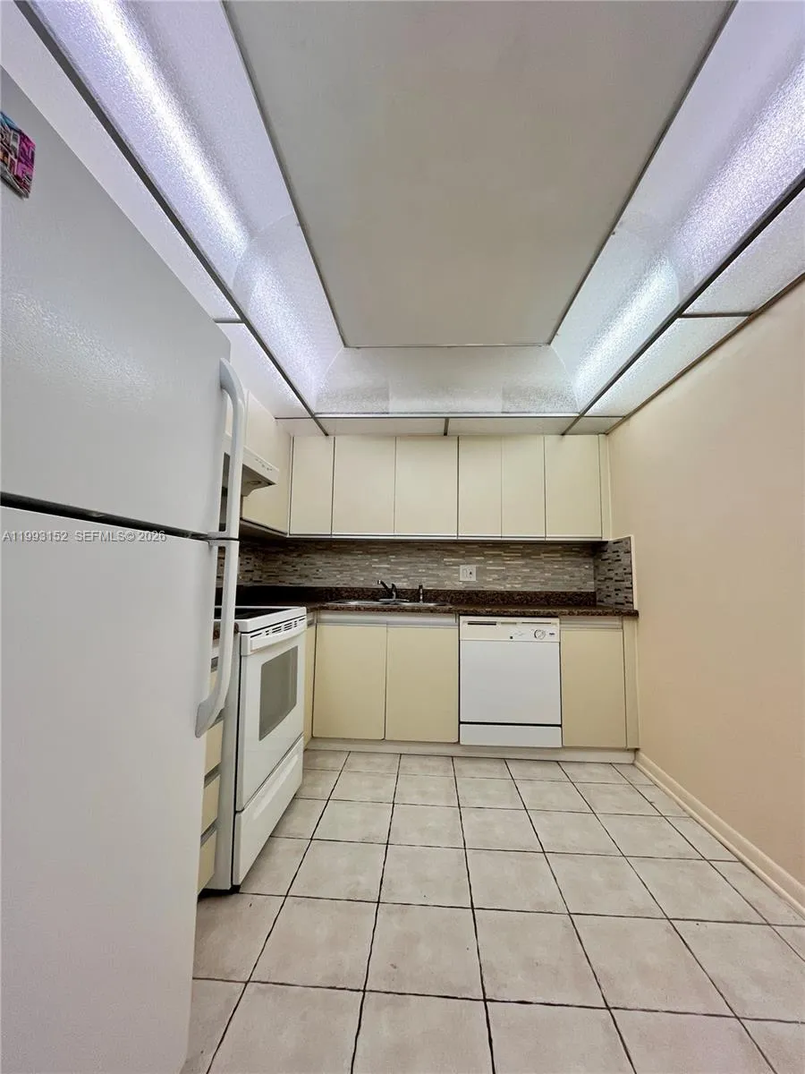 2500 Parkview Dr 1803, Hallandale Beach, Florida 3, Hallandale Beach, Florida 33009, 1 Bedroom Bedrooms, ,1 BathroomBathrooms,Residential Lease,For Rent,2500 Parkview Dr 1803, Hallandale Beach, Florida 3,A11993152