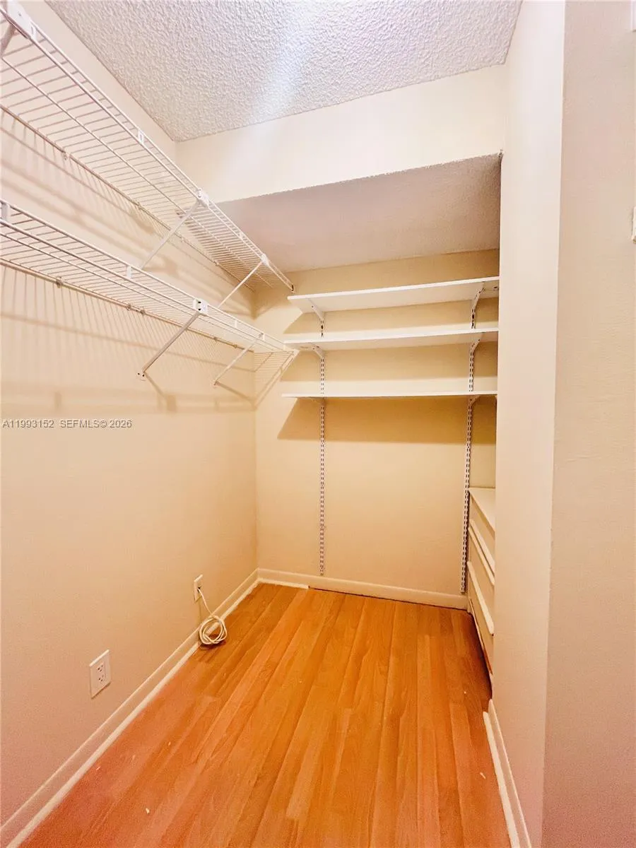 walking closet
