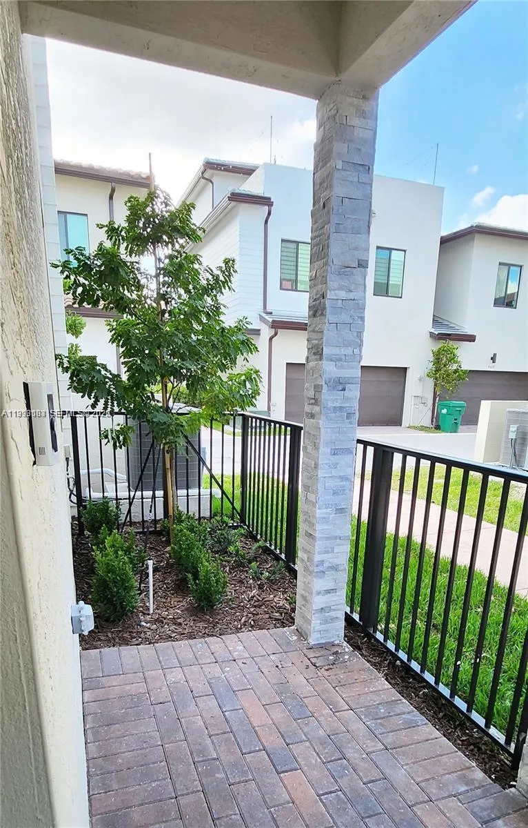 4583 Nw 83rd Pl, Doral, Florida 33166, Doral, Florida 33166, 3 Bedrooms Bedrooms, ,2 BathroomsBathrooms,Residential Lease,For Rent,4583 Nw 83rd Pl, Doral, Florida 33166,A11993183