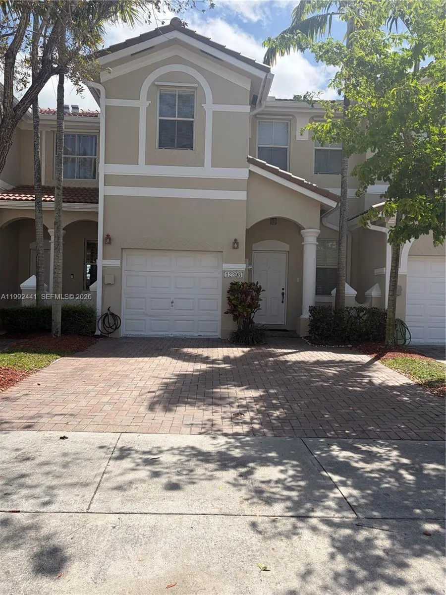 12398 Sw 125th Ter, Miami, Florida 33186, Miami, Florida 33186, 4 Bedrooms Bedrooms, ,2 BathroomsBathrooms,Residential Lease,For Rent,12398 Sw 125th Ter, Miami, Florida 33186,A11992441