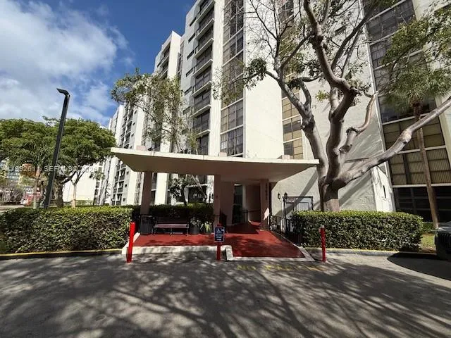 17021 N Bay Rd 216, Sunny Isles Beach, Florida 331, Sunny Isles Beach, Florida 33160, 1 Bedroom Bedrooms, ,1 BathroomBathrooms,Residential Lease,For Rent,17021 N Bay Rd 216, Sunny Isles Beach, Florida 331,A11992611