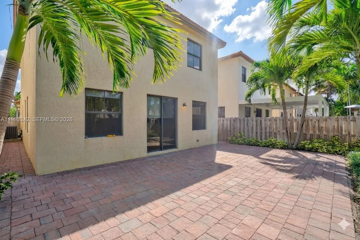 10021 Nw 87th Ter, Doral, Florida 33178, Doral, Florida 33178, 3 Bedrooms Bedrooms, ,2 BathroomsBathrooms,Residential Lease,For Rent,10021 Nw 87th Ter, Doral, Florida 33178,A11993242