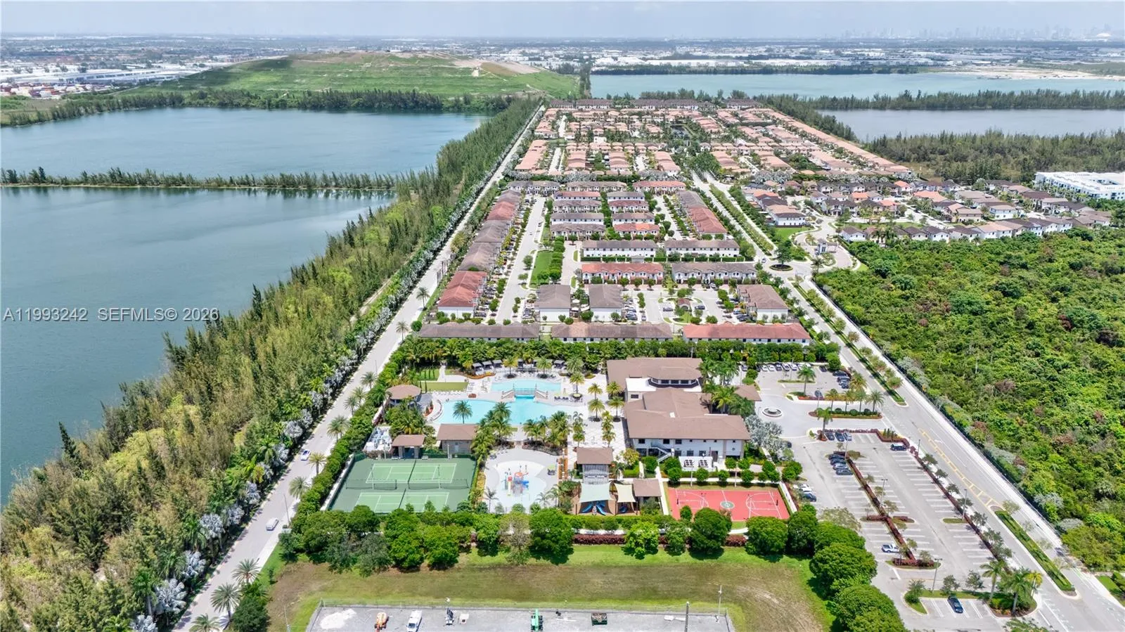 10021 Nw 87th Ter, Doral, Florida 33178, Doral, Florida 33178, 3 Bedrooms Bedrooms, ,2 BathroomsBathrooms,Residential Lease,For Rent,10021 Nw 87th Ter, Doral, Florida 33178,A11993242