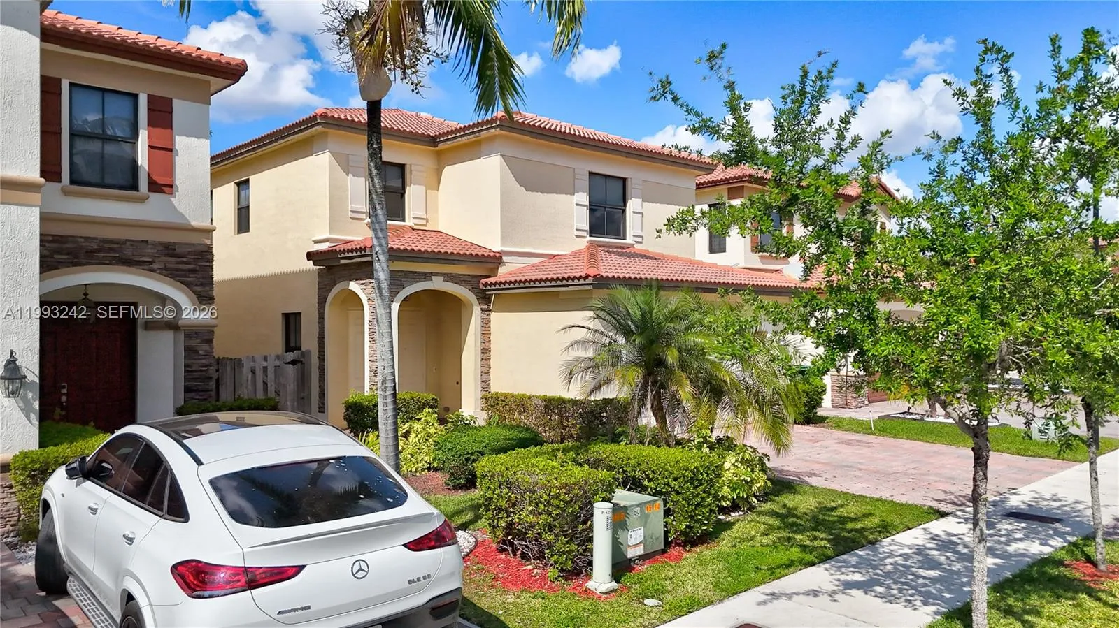 10021 Nw 87th Ter, Doral, Florida 33178, Doral, Florida 33178, 3 Bedrooms Bedrooms, ,2 BathroomsBathrooms,Residential Lease,For Rent,10021 Nw 87th Ter, Doral, Florida 33178,A11993242