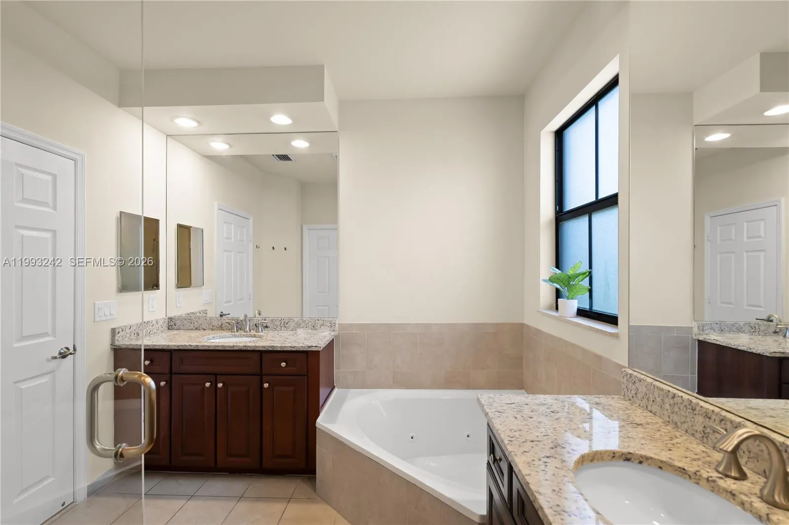 10021 Nw 87th Ter, Doral, Florida 33178, Doral, Florida 33178, 3 Bedrooms Bedrooms, ,2 BathroomsBathrooms,Residential Lease,For Rent,10021 Nw 87th Ter, Doral, Florida 33178,A11993242